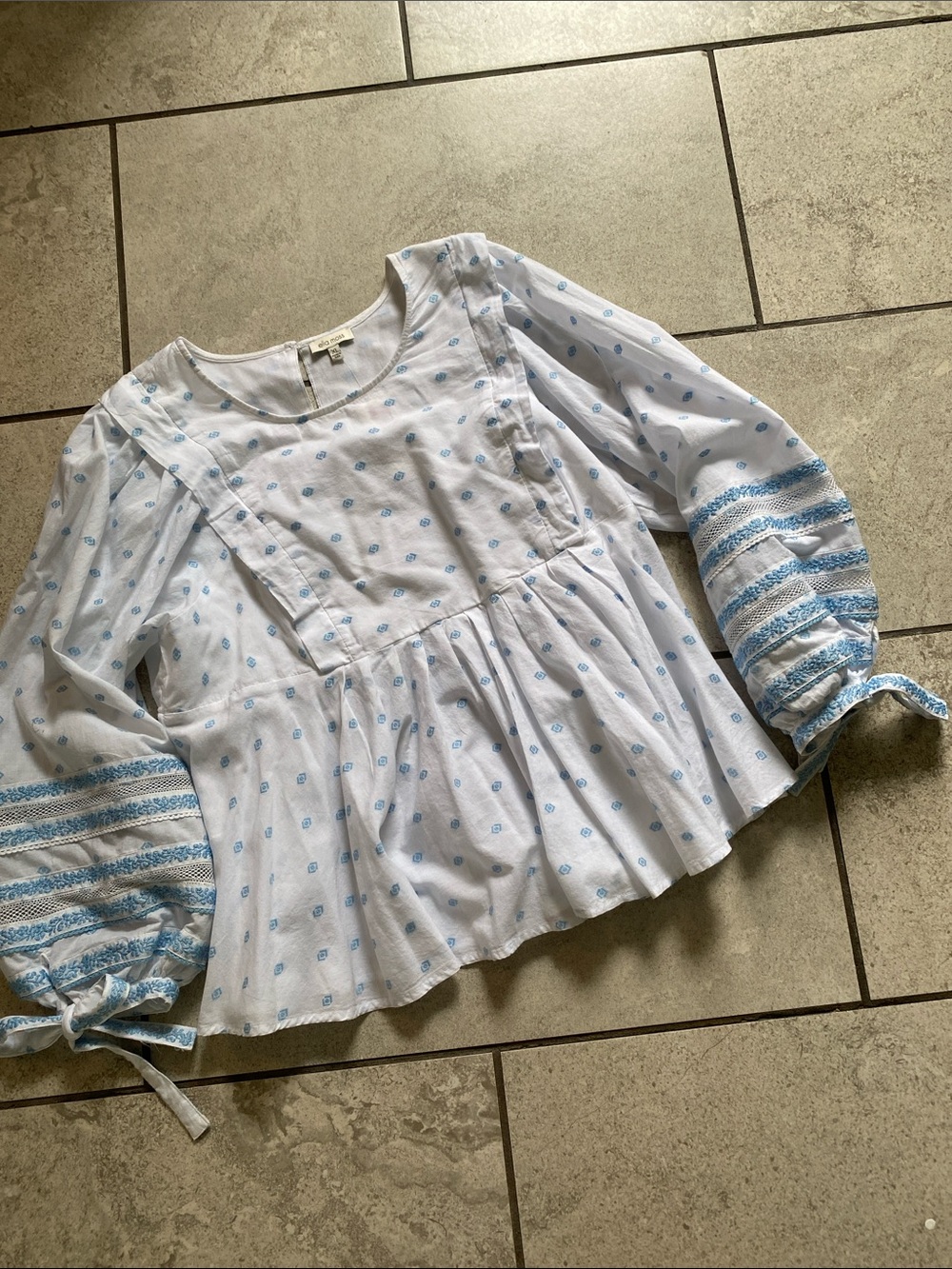 Ella Moss White Peasant Blouse with Light Blue Embroidery